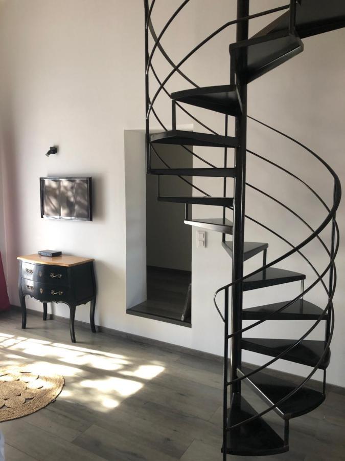 Robion en Luberon B&B Dans Mas En Pierres מראה חיצוני תמונה